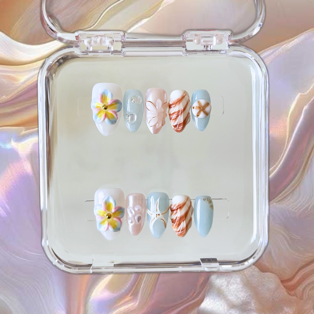 TROPICAL SEASHELL